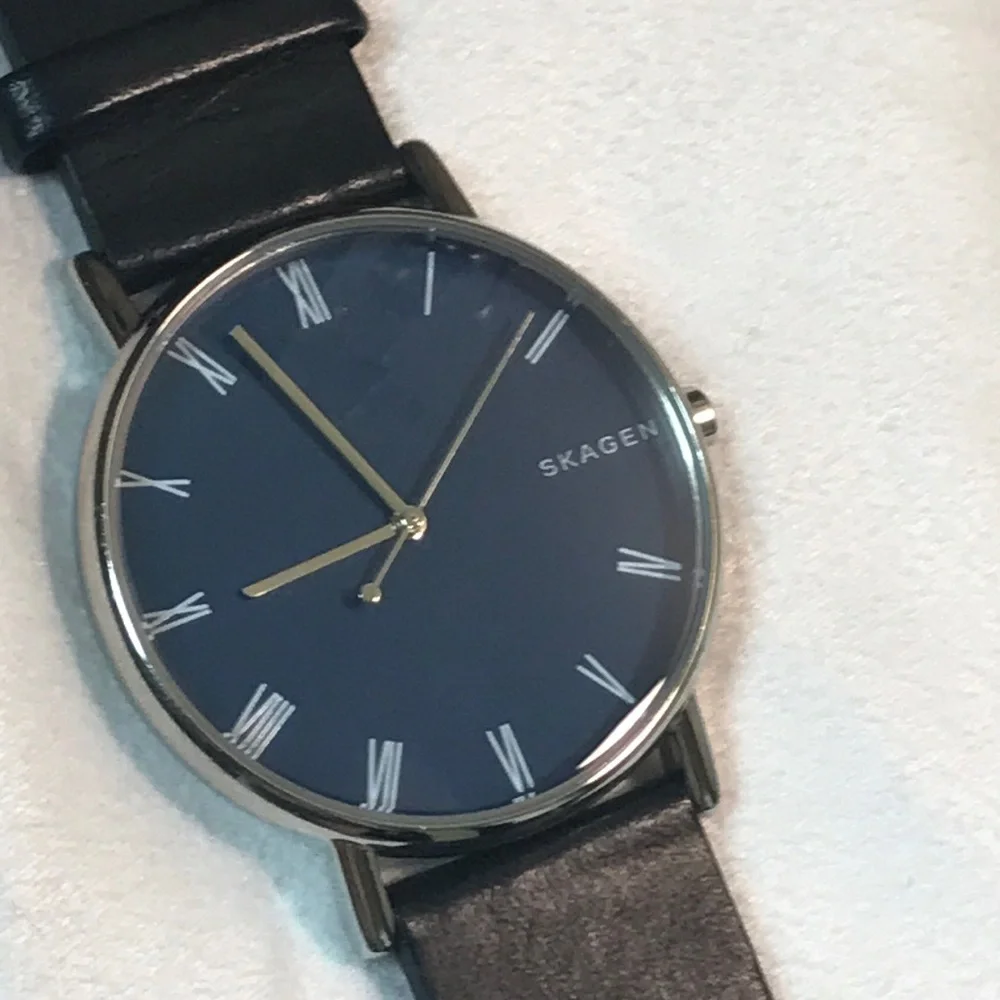 Skagen Black Leather Watch ✨